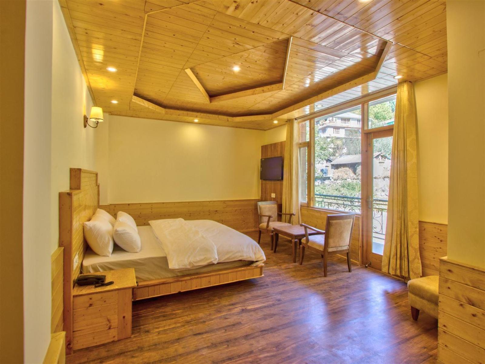 Готель Golden Peak Manali Екстер'єр фото